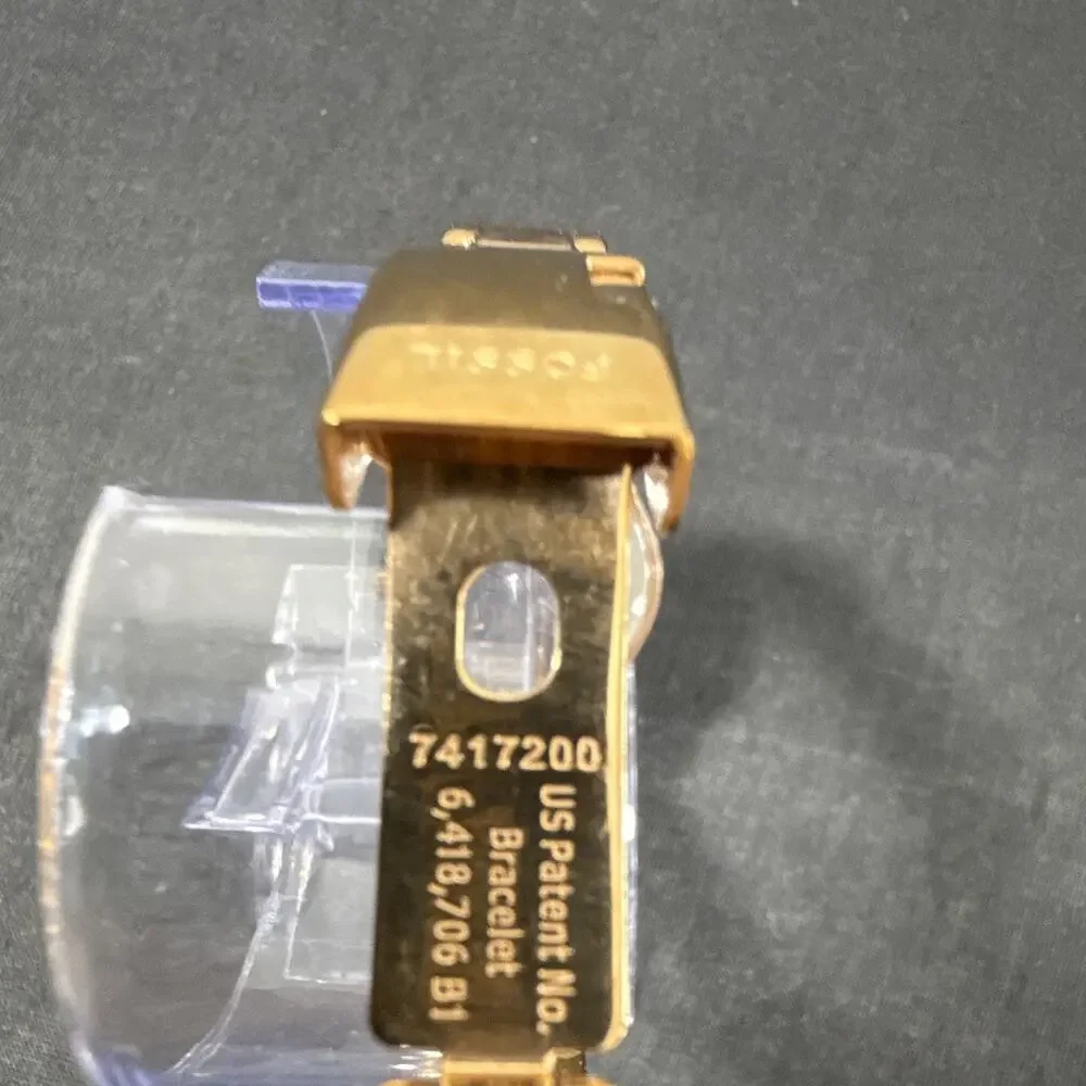 Fossil up auction